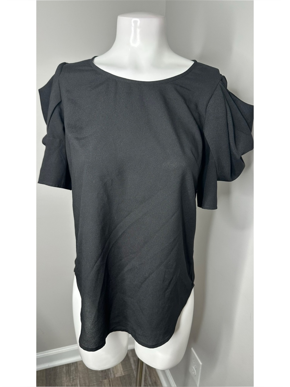fab'rik Black puffy Shoulder Flutter Sleeve Top- medium